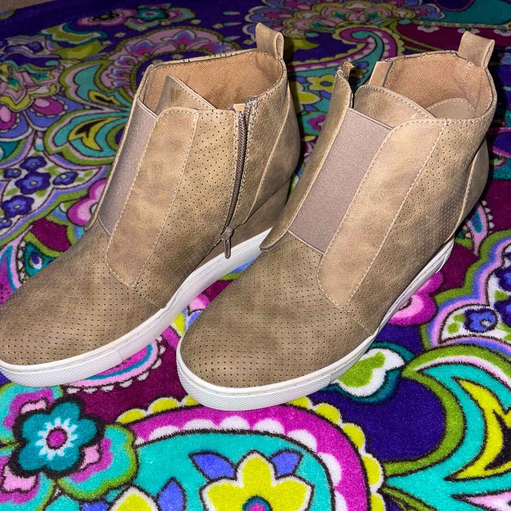 Women’s Shoes